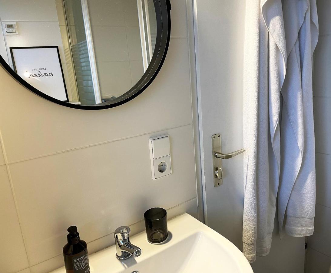 Studio Apartment Mit Parkplatz Oberesslingen Zewnętrze zdjęcie