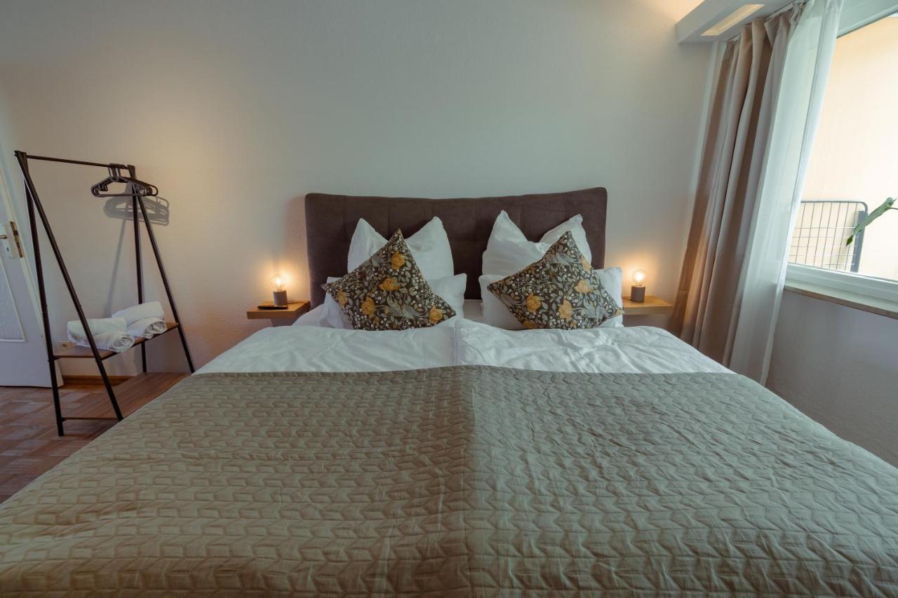 Studio Apartment Mit Parkplatz Oberesslingen Zewnętrze zdjęcie